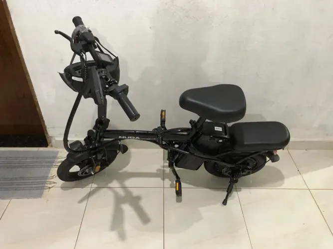 Vende-se esta bicicleta elétrica marca NUDA!