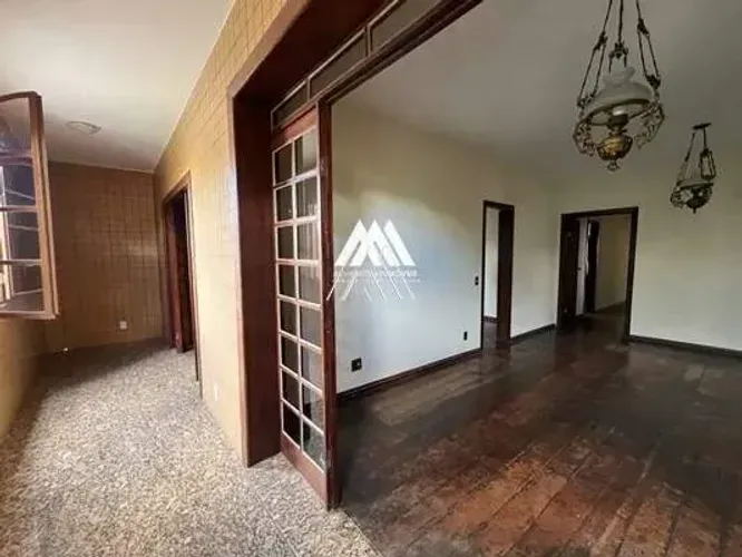 Alugo apartamento com 02 pavimentos no Universitário