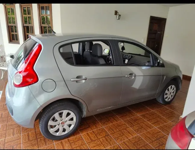 Fiat Palio Attractive 1.0 EVO Fire Flex 8V 5P 2014