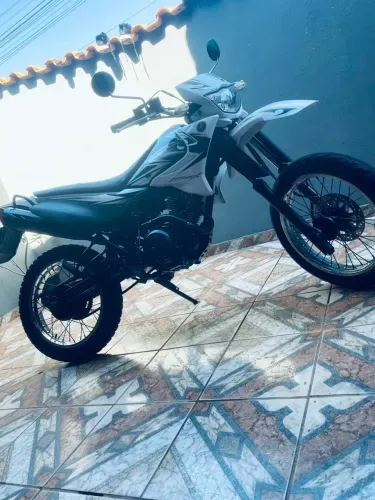 Yamaha XTZ 125 XE X 2012 - Baixa Km (26.000 km) - Excelente Estado