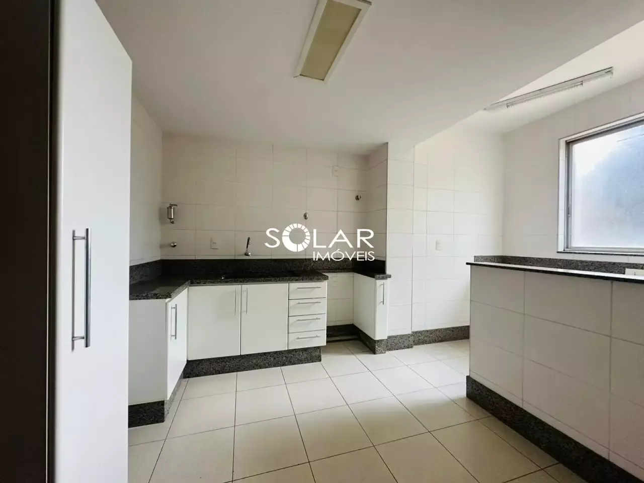 Apartamento Térreo no Centro — Para Alugar