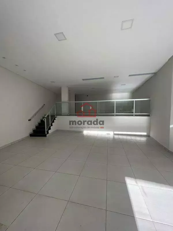 Loja para aluguel no Centro — 150 m² com mezanino