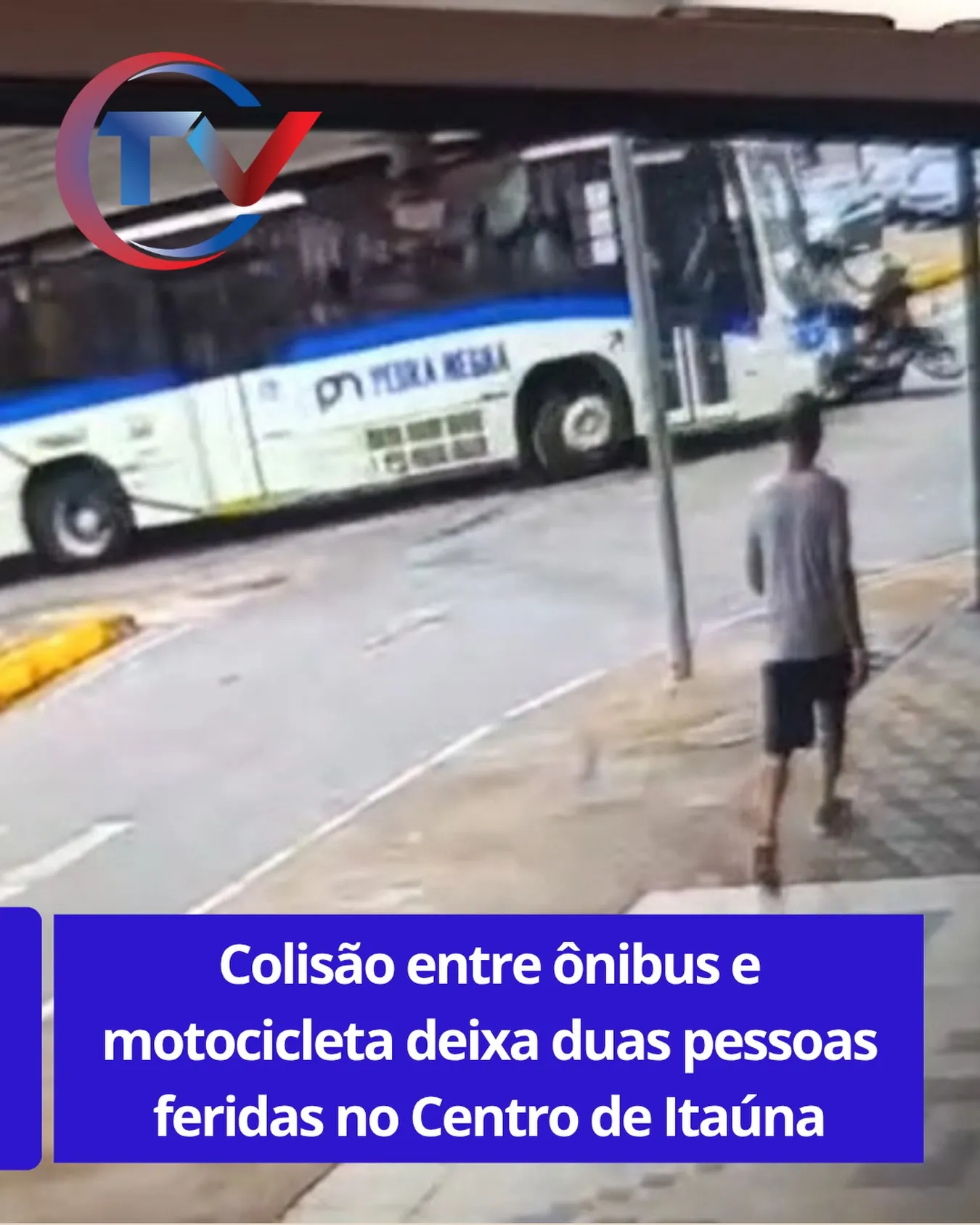 Colisão entre ônibus e motocicleta deixa feridos