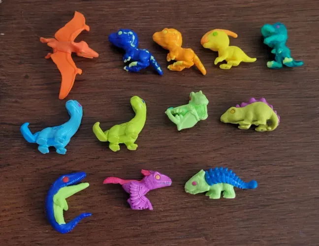 Kinder jurassic completa