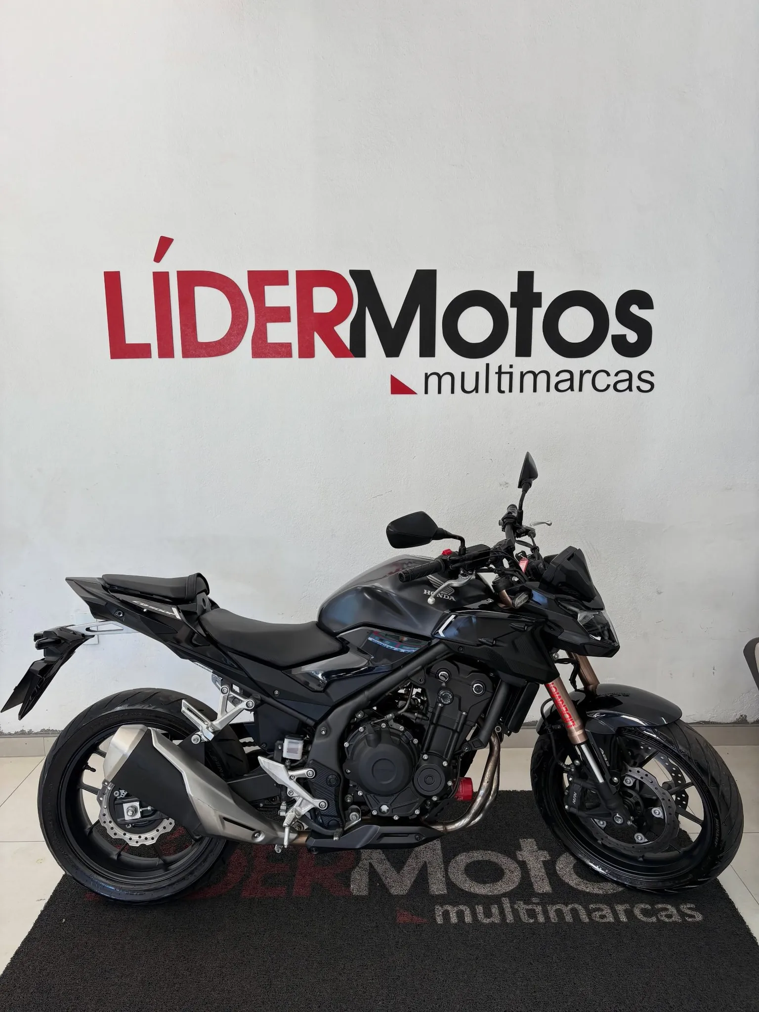 Moto CB 500F 2023 — apenas 12 mil km rodados