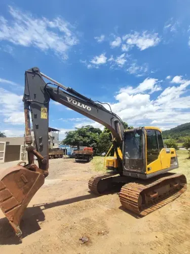 Escavadeira Volvo ec 140 dl 2019 14 ton