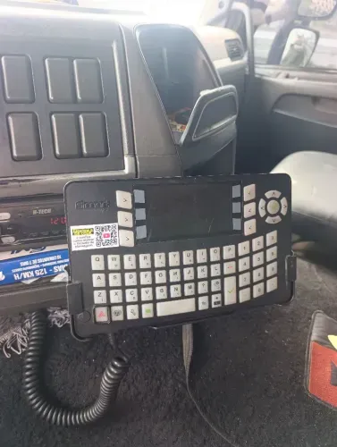 Rastreador OnixSat Satélital híbrido com teclado
