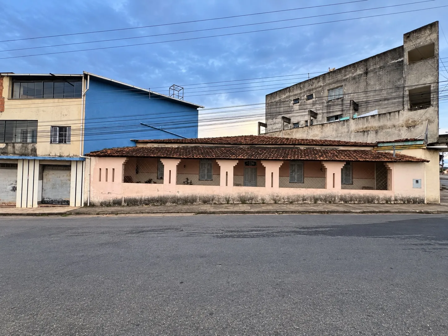 Casa residencial e comercial 294 m² à venda no Aeroporto