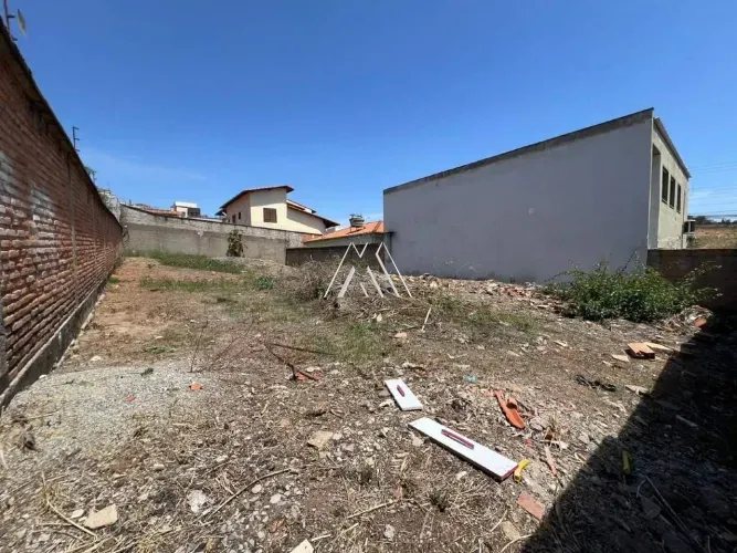Vendo lote com 350m² no Morro do Sol