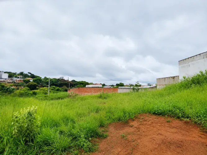 LOTE PARA VENDA - TROPICAL- ITAÚNA MG