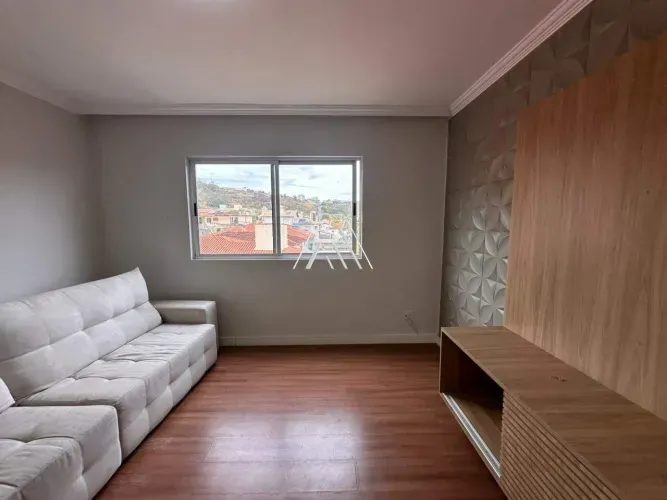 Alugo apartamento em Itaúna com excelente localização!
