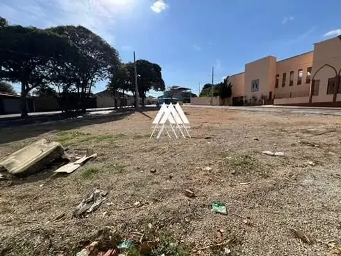 Vendo lote em Itaúna com excelente localização!
