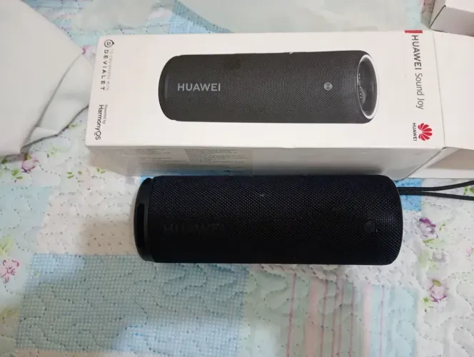 caixa de som Huawei muito boa bateria perfeita