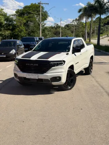 Ram Rampage R/T Hurric. 4 2.0 TB CD 4X4 Aut. 2026 — Centro
