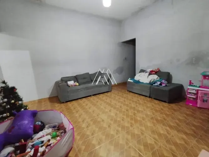 Vendo casa com lote de 410m² no Morro do Sol!