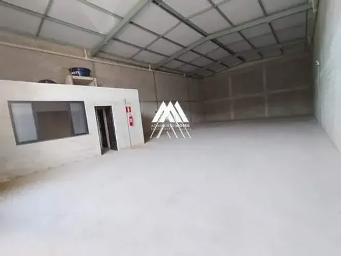 Alugo galpão com 270m² no Universitário