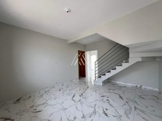 Vendo casa com 03 quartos e 01 suíte no Aeroporto