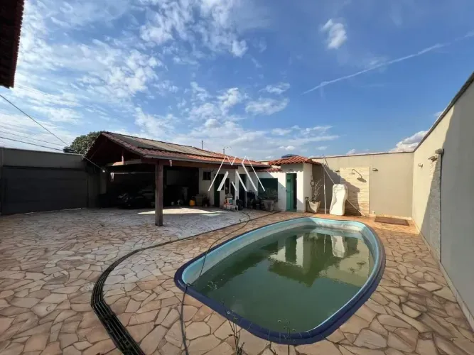 Vendo casa com 03 quartos e 01 Suíte no Morro do Engenho