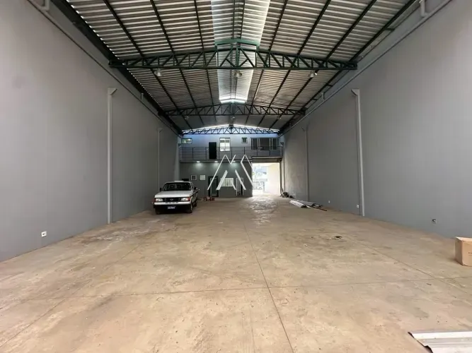 Galpão 400 m² para alugar na Alaita em Itaúna