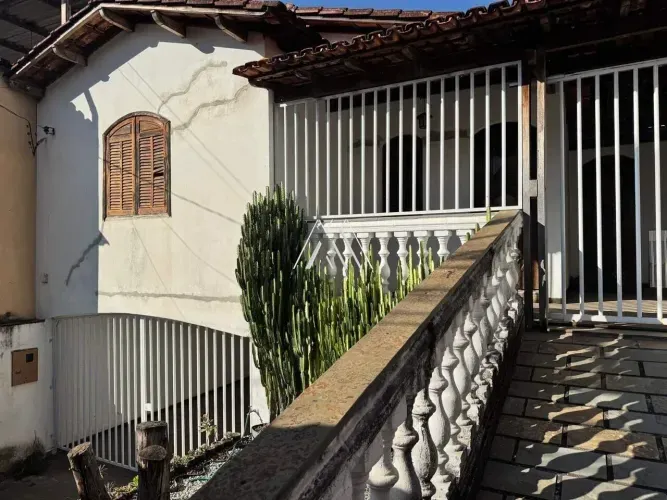 Casa 4 quartos à venda no Lourdes em Itaúna
