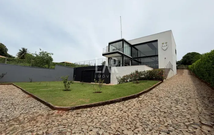 Casa em Condomínio 400 m² á venda com 2 suítes e 4 vagas no Granja Glória