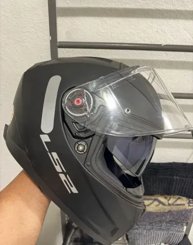 Capacete LS2 e Jaqueta Alpinestars