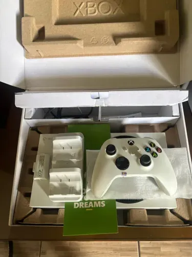 Xbox Series S+ Bateria recarregavel!Excelente Estado!