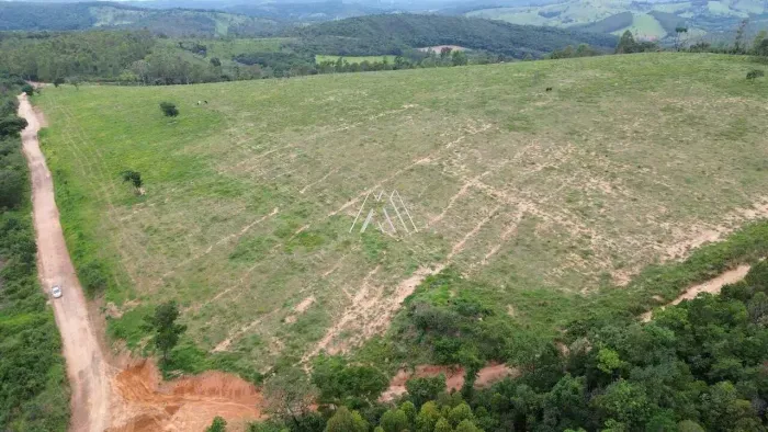 Vendo lote no Mirante das Palmeiras com 1000m² em ótima localização — Morada Nova