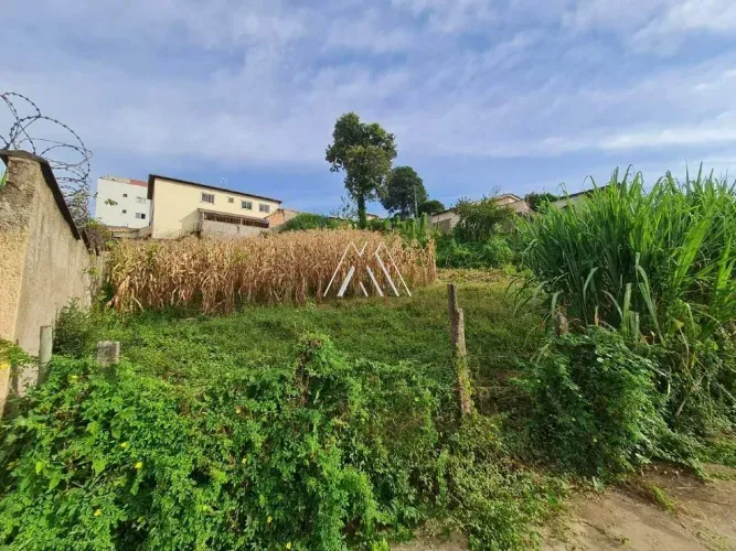 Vendo lote em Itaúna com ótima localização — Parque Jardim Santanense