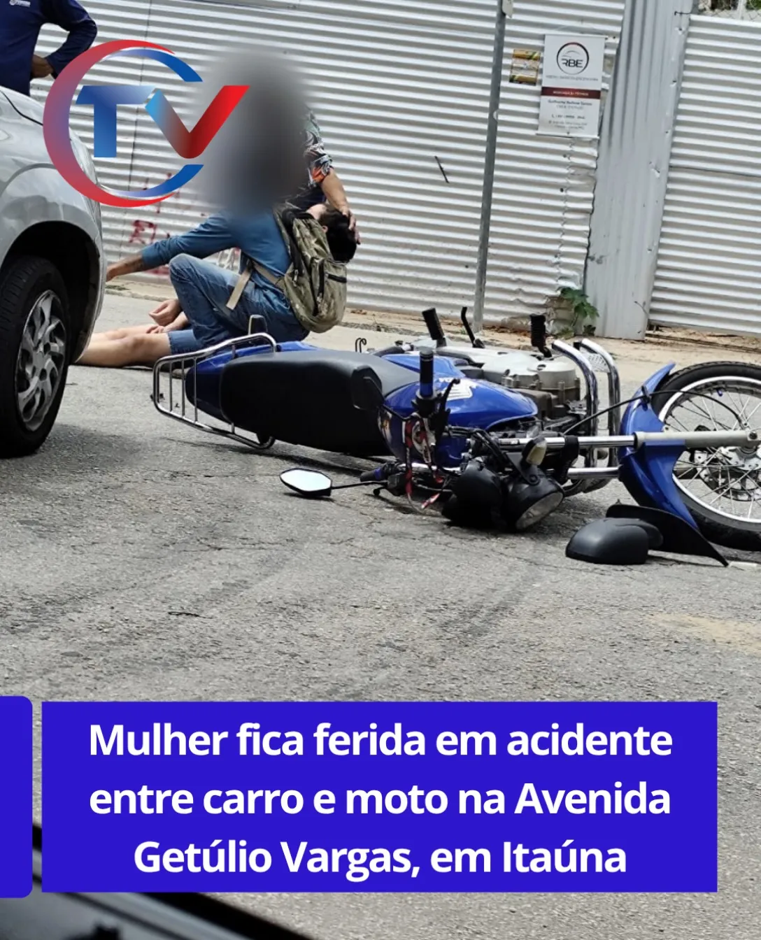 Acidente entre carro e moto na Avenida Getúlio Vargas