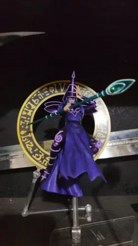 S.H.MonsterArts - Yu Gi Oh - Dark Magician - Mago Negro