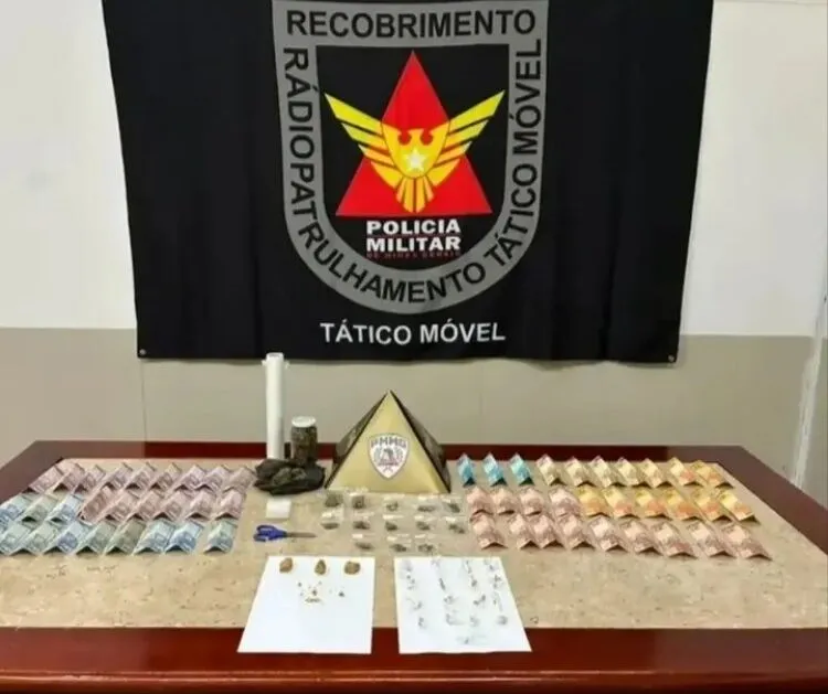 Trio é preso por suspeita de trafico de drogas em Itaúna