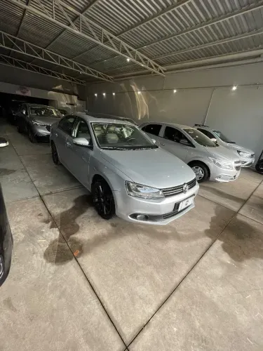 Volkswagen Jetta Comfortline 2.0 T.flex 8V 4P Tipt. 2014 — Vila Nazaré