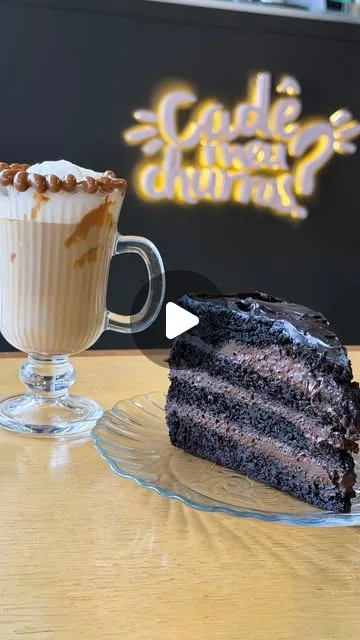 Cappuccino e Bolo Matilda no Kota 807