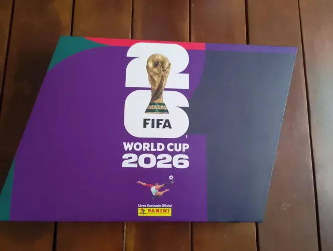 Box Oficial Copa do Mundo FIFA 2026 (1 álbum capa dura + 40 envelopes)