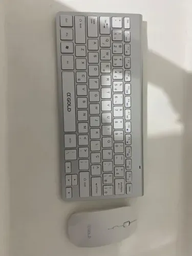 Tablet M10 com Capa, Teclado e Mouse - Ótimo Kit