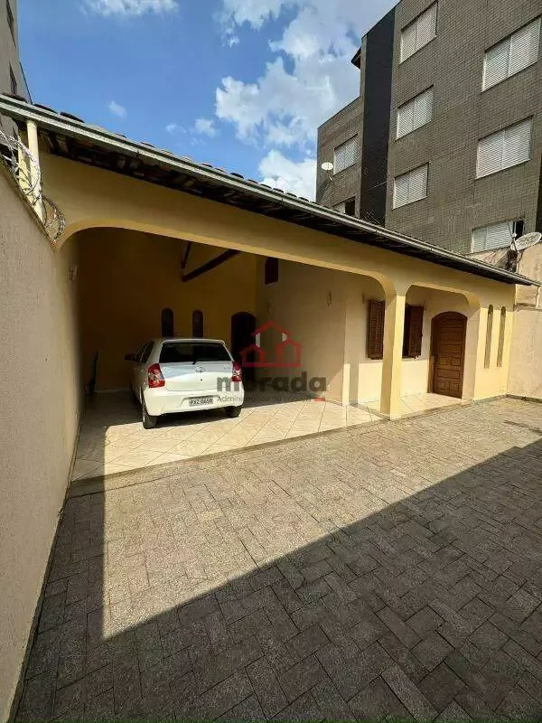 Casa à venda, 4 quartos, 1 suíte, 4 vagas, GRACAS