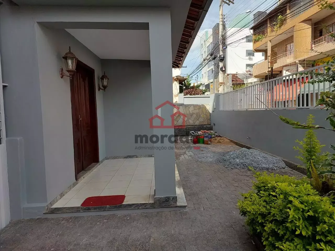 Casa à venda em Itaúna (Centro) - 6 Quartos, 174 m² Úteis