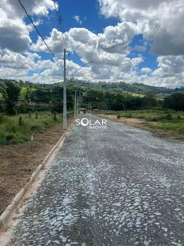 Excelente chácara no Condomínio Bela Vista
