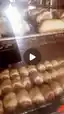 Salgados fresquinhos saindo na Padaria Pão Nosso