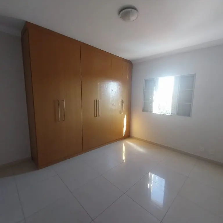 Vende-se excelente apartamento de cobertura com área de 257,00 metros quadrados