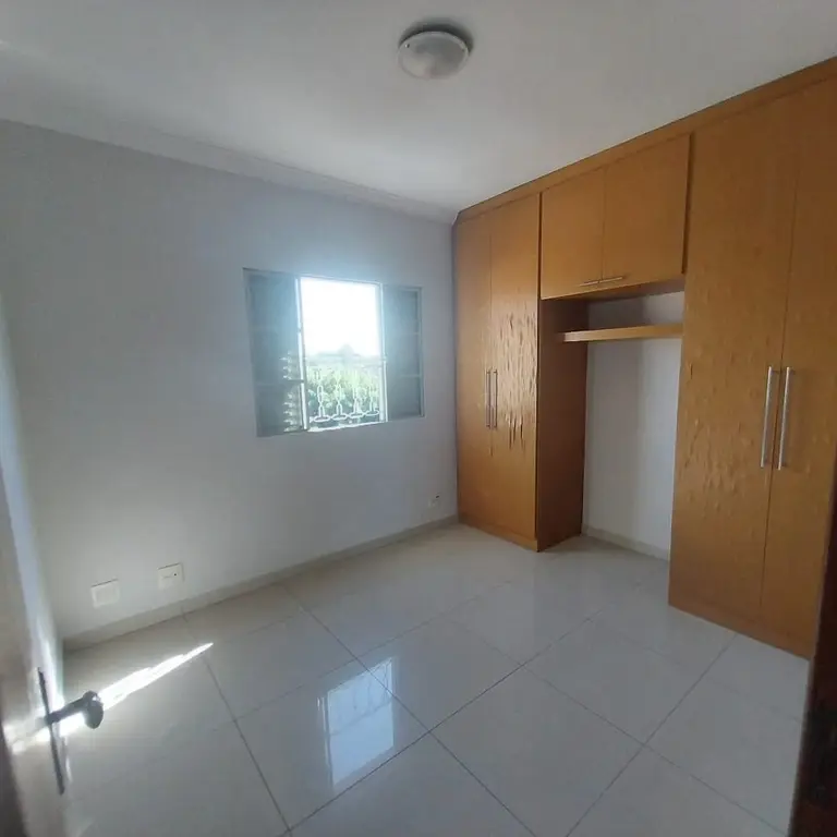 Vende-se excelente apartamento de cobertura com área de 257,00 metros quadrados
