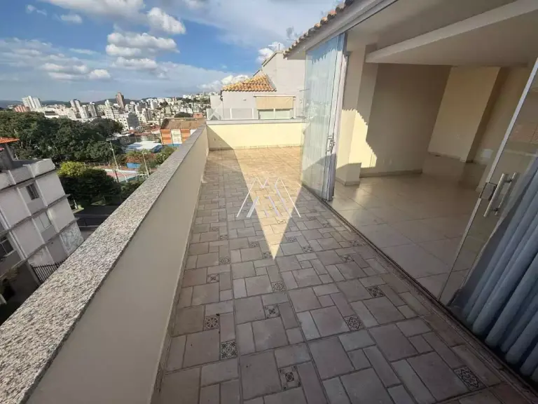 Cobertura 3 quartos à venda na Cerqueira Lima em Itaúna