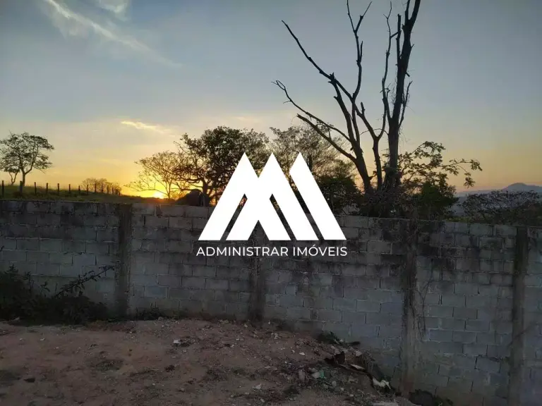 Lote à venda no Vale das Aroeiras