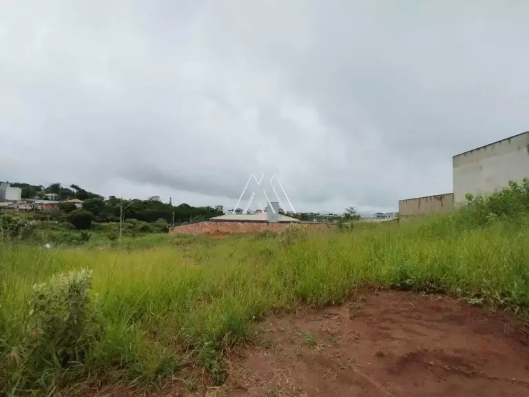 LOTE PARA VENDA - TROPICAL- ITAÚNA MG