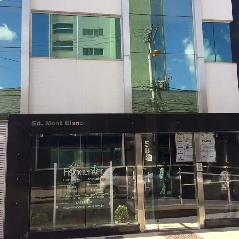 Dr. Hiatan Oliveira - Médico Ginecologista/Obstetra Consultório Itaúna