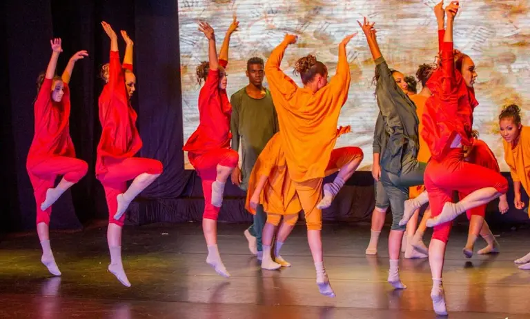 Núcleo Artístico Dançoar – Escola de Dança