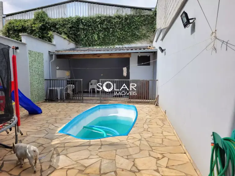 Casa 3 quartos com piscina no Juscelino Kubitschek