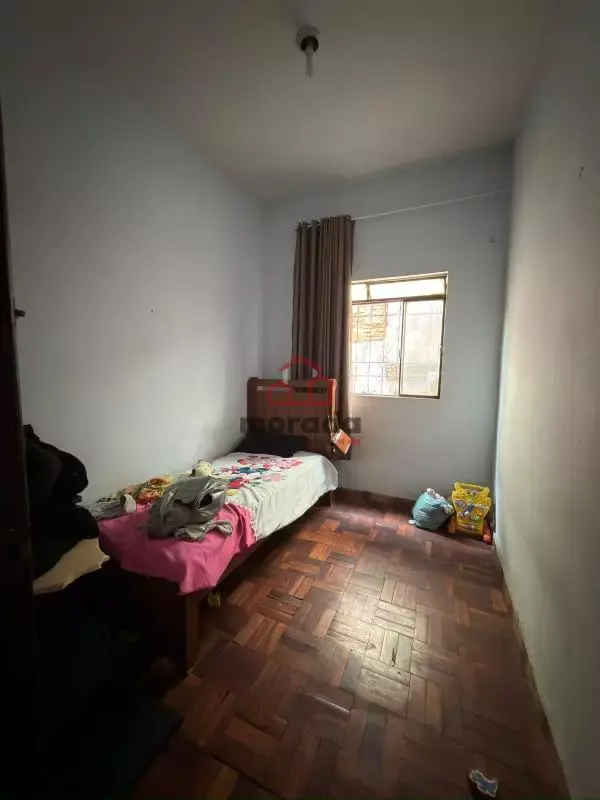 Casa 2 quartos com 2 lojas comerciais no Padre Eustáquio