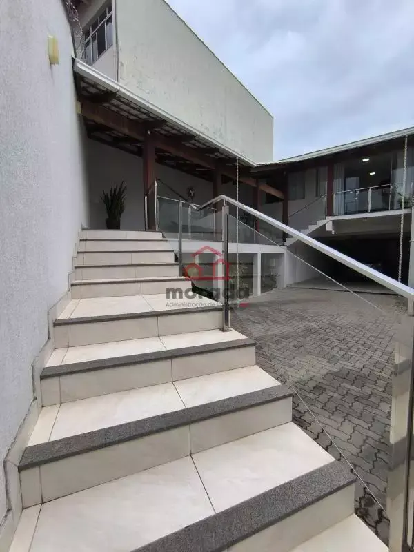 Casa 3 quartos com suíte no Vale das Aroeiras